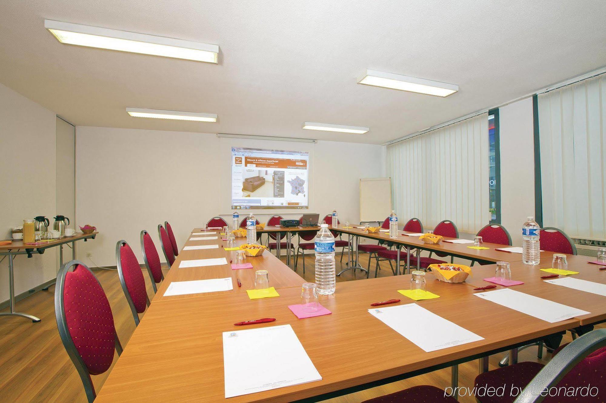 Séjours&Affaires Lyon Saint-Nicolas Extérieur photo